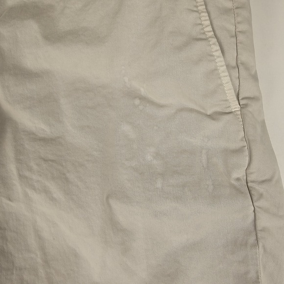 Peter Millar Crown Crafted Golf Shorts Stone Garment Dyed Size 36 STAINED - Picture 3 of 15